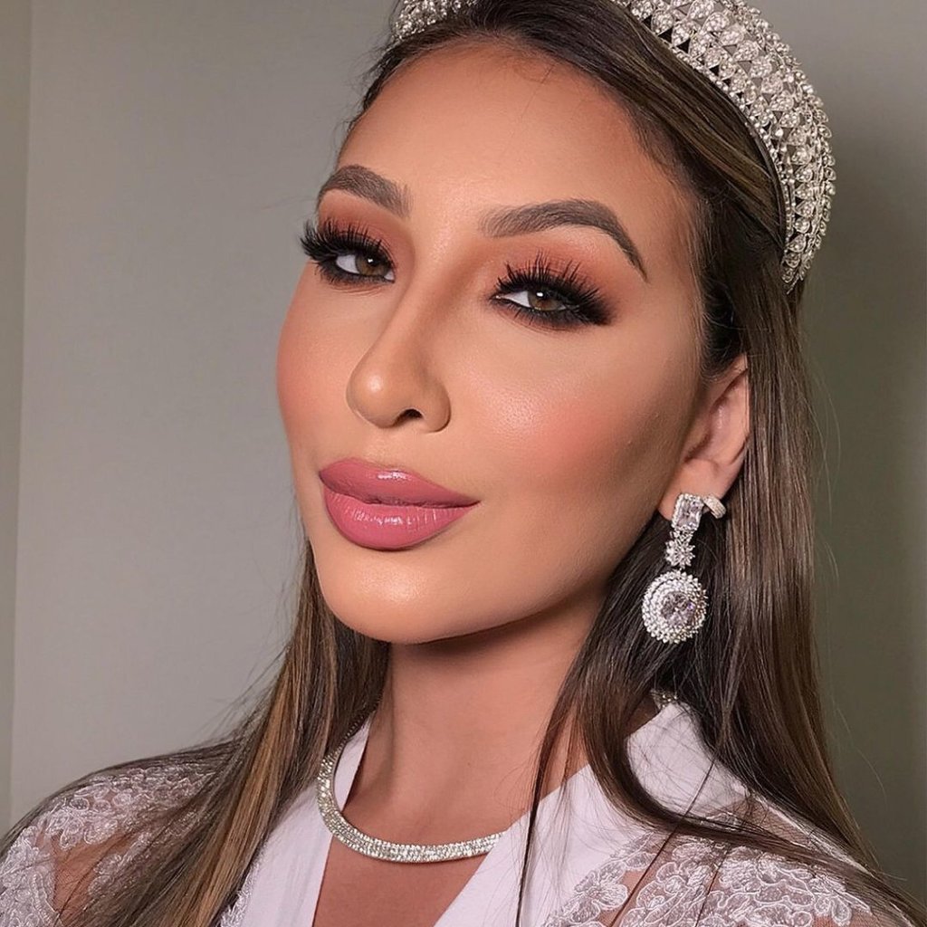 erros comuns ao fazer maquiagem social em casa