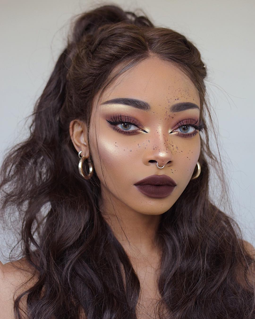 Guia Completo: Como Criar o Olhar Marcante da Maquiagem Grunge Tumblr