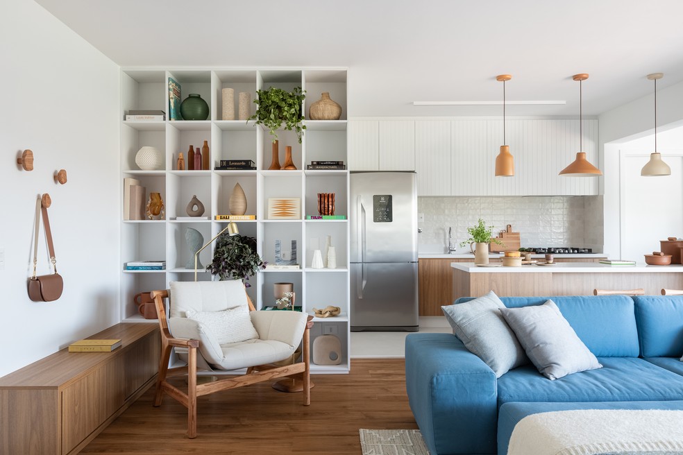 design de interiores com móveis curvos 2025