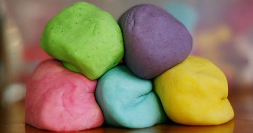 receita de massinha de modelar com ingredientes simples