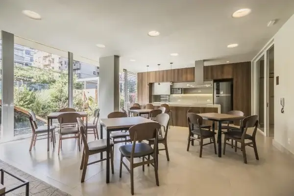 A Importância da Resistência à Umidade em Cozinhas