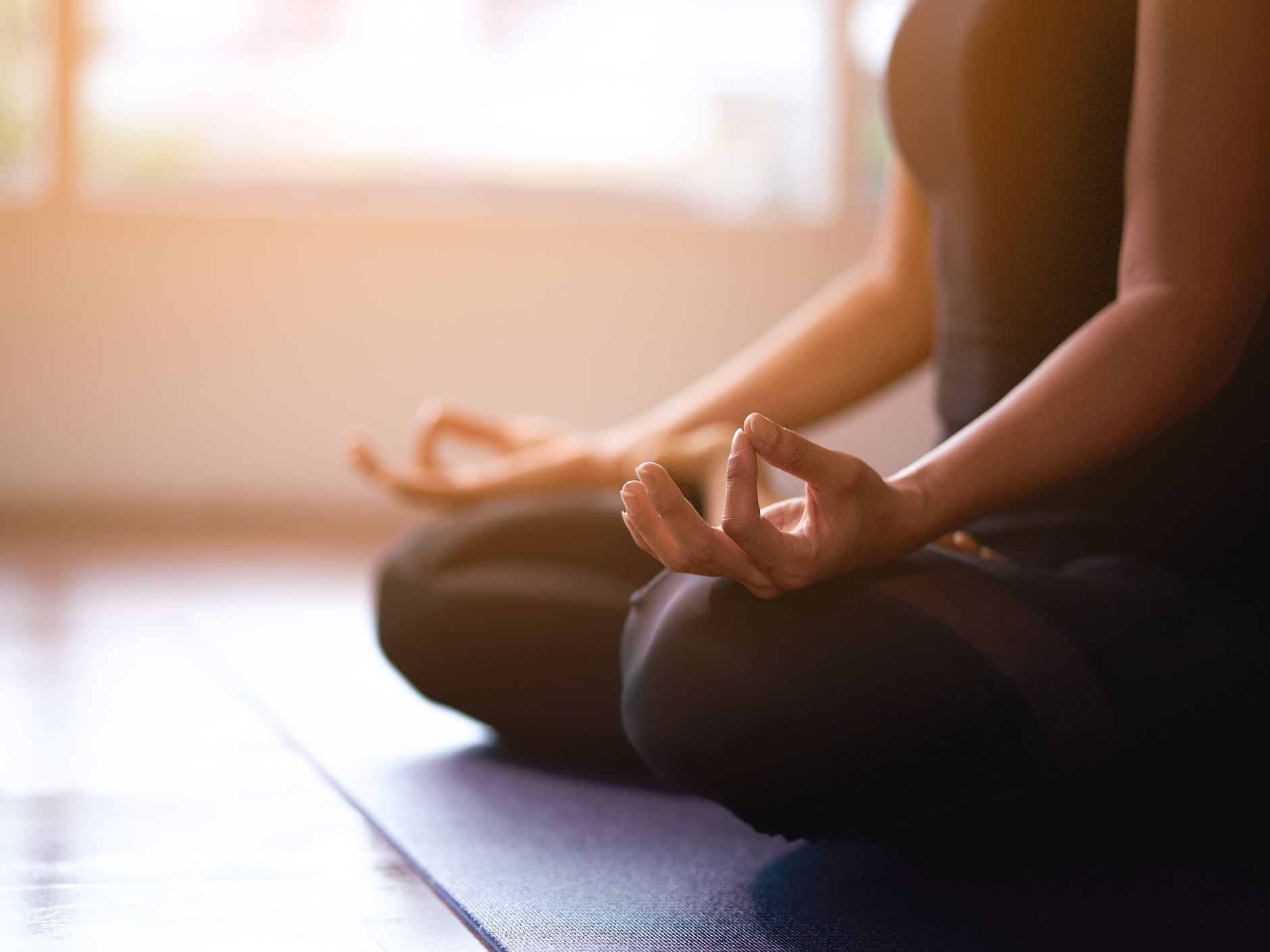 Quartzo Rosa: O Cristal do Amor-Próprio e Equilíbrio Emocional