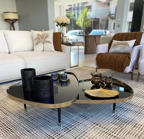 Pufes e Bandejas: As Melhores Alternativas à Mesa de Centro Tradicional