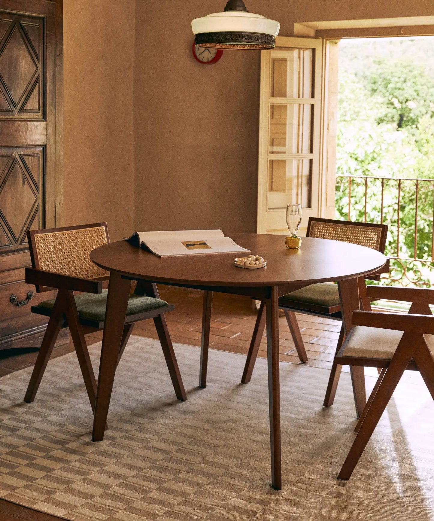 materiais para mesa de jantar redonda