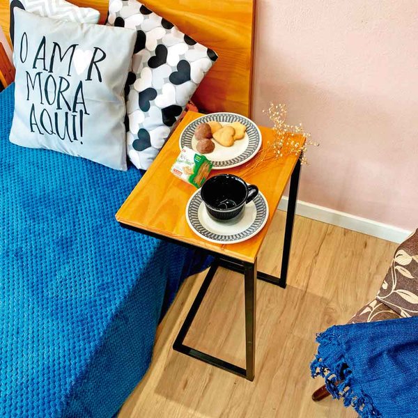 mesa lateral em c para sofa 2