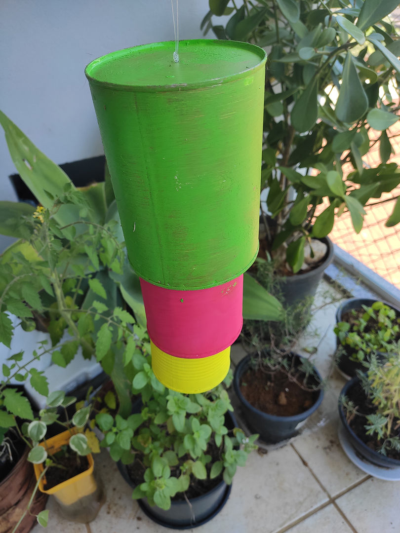 móbile de vento com latas