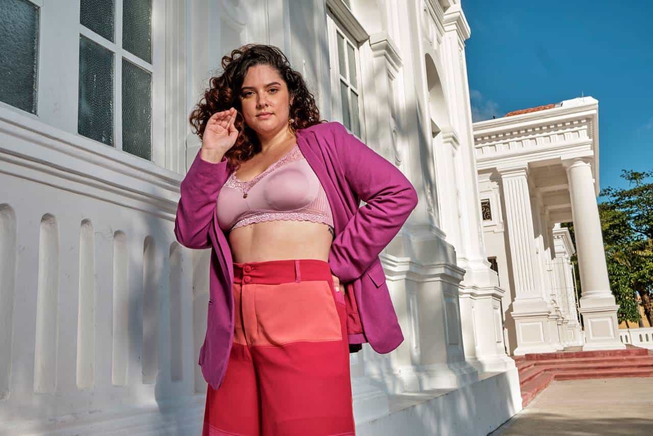 Moda Praia: Biquínis e Maiôs que Aumentam Visualmente o Busto