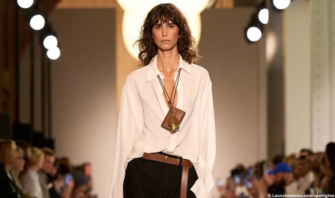 Como usar o Marrom Cacau em looks diurnos