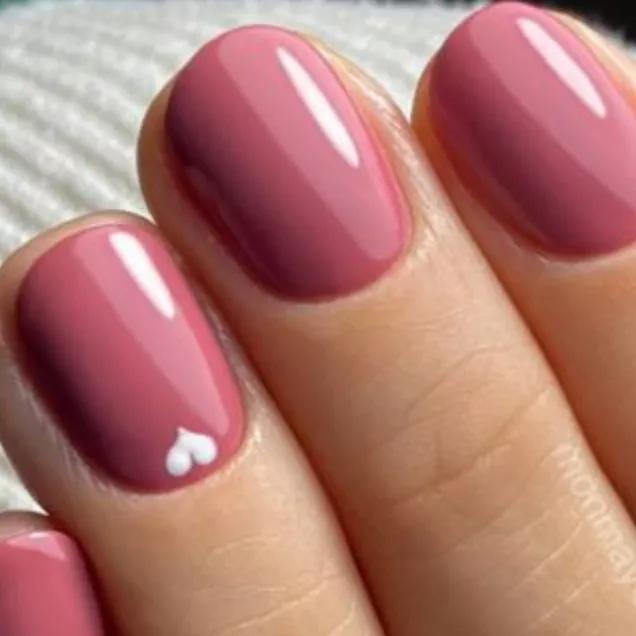 5 Ideias de Unhas Minimalistas Rose Gold para o Dia a Dia
