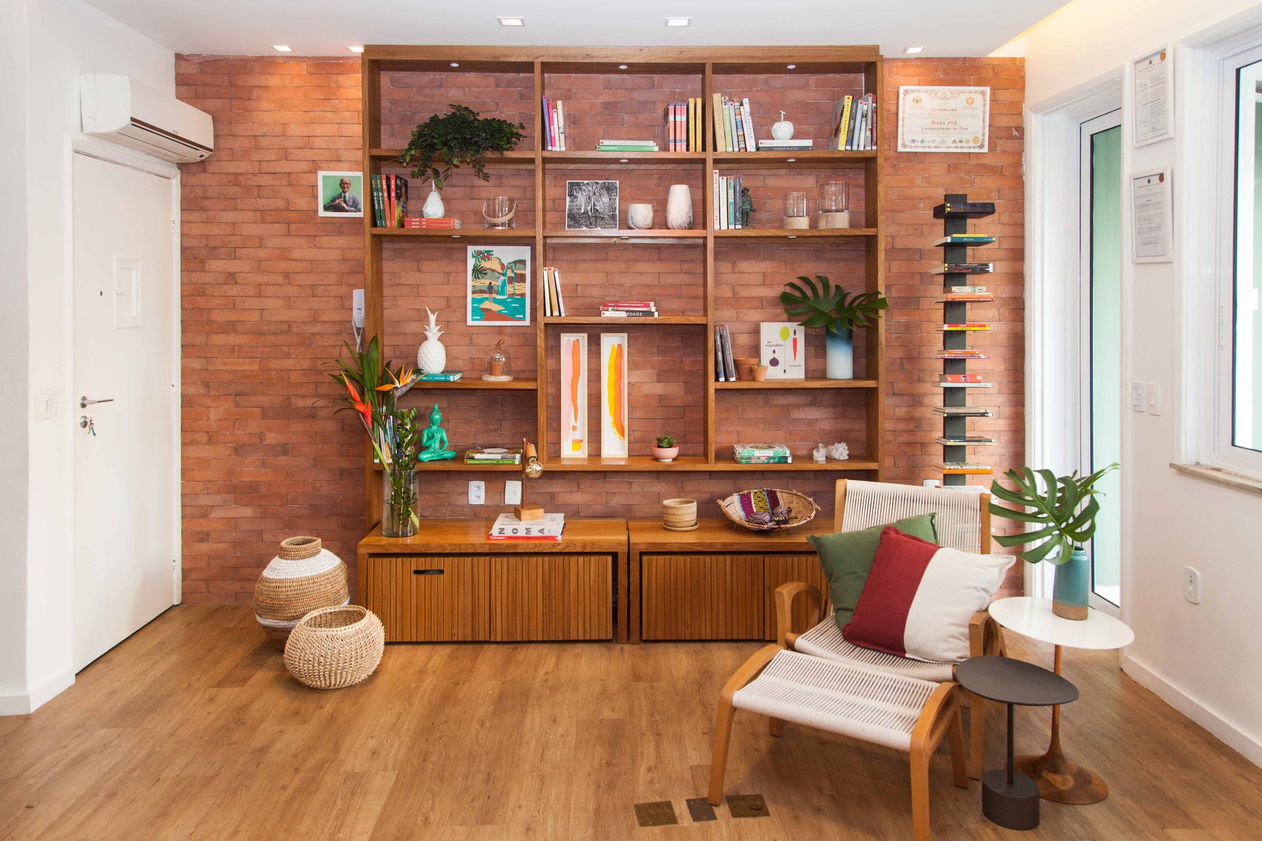 moveis com acabamento em tijolinho