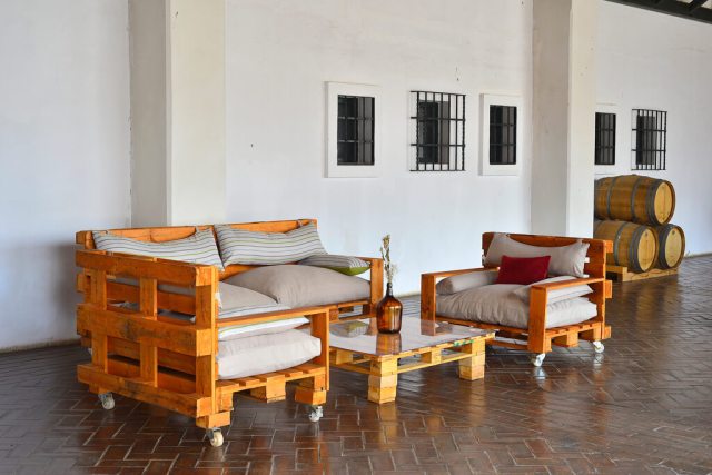 Palete PBR vs. Europalete: Qual o Melhor para o Seu Projeto de Móvel?