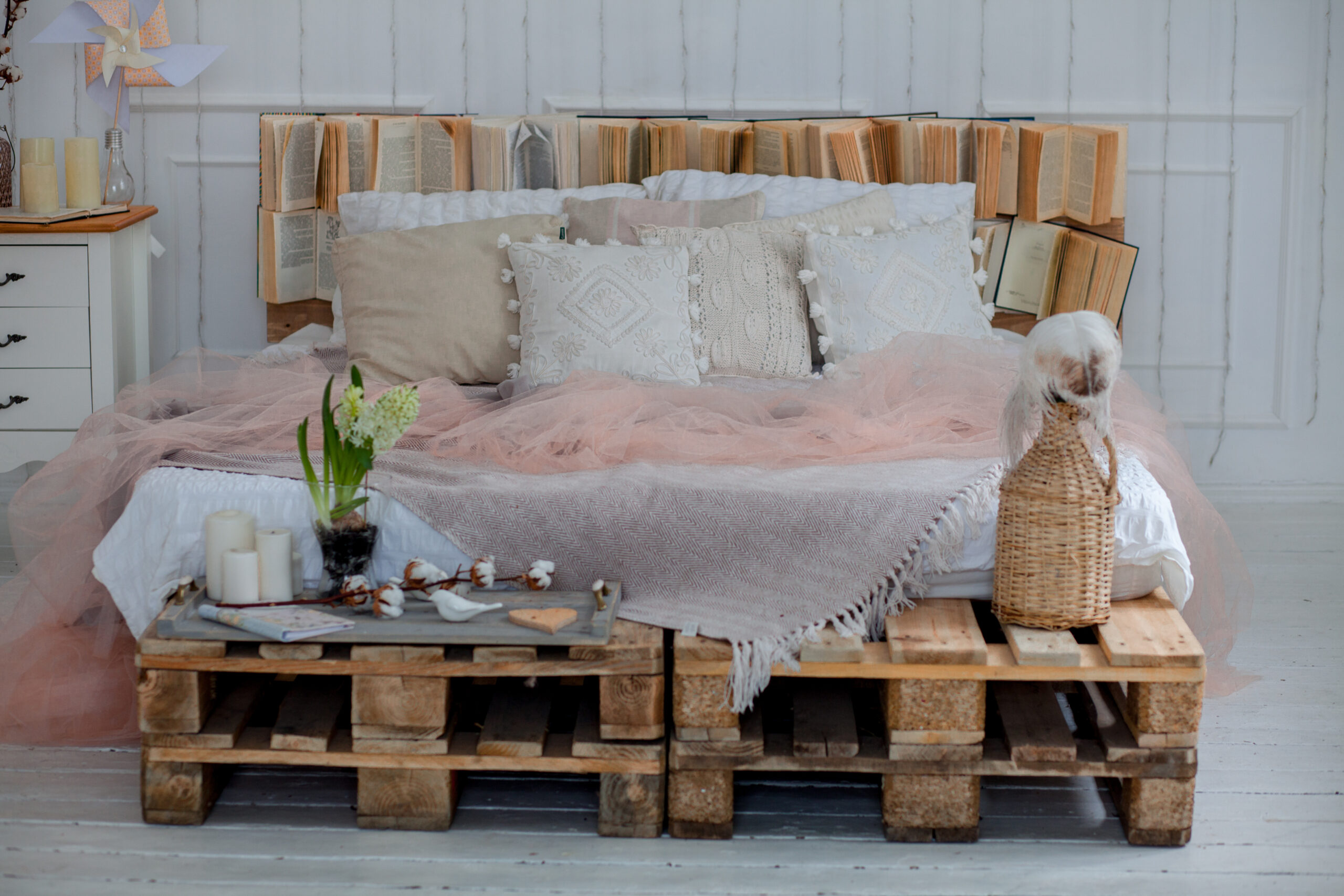 Transforme seu Quarto: Ideias Criativas de Camas de Paletes DIY