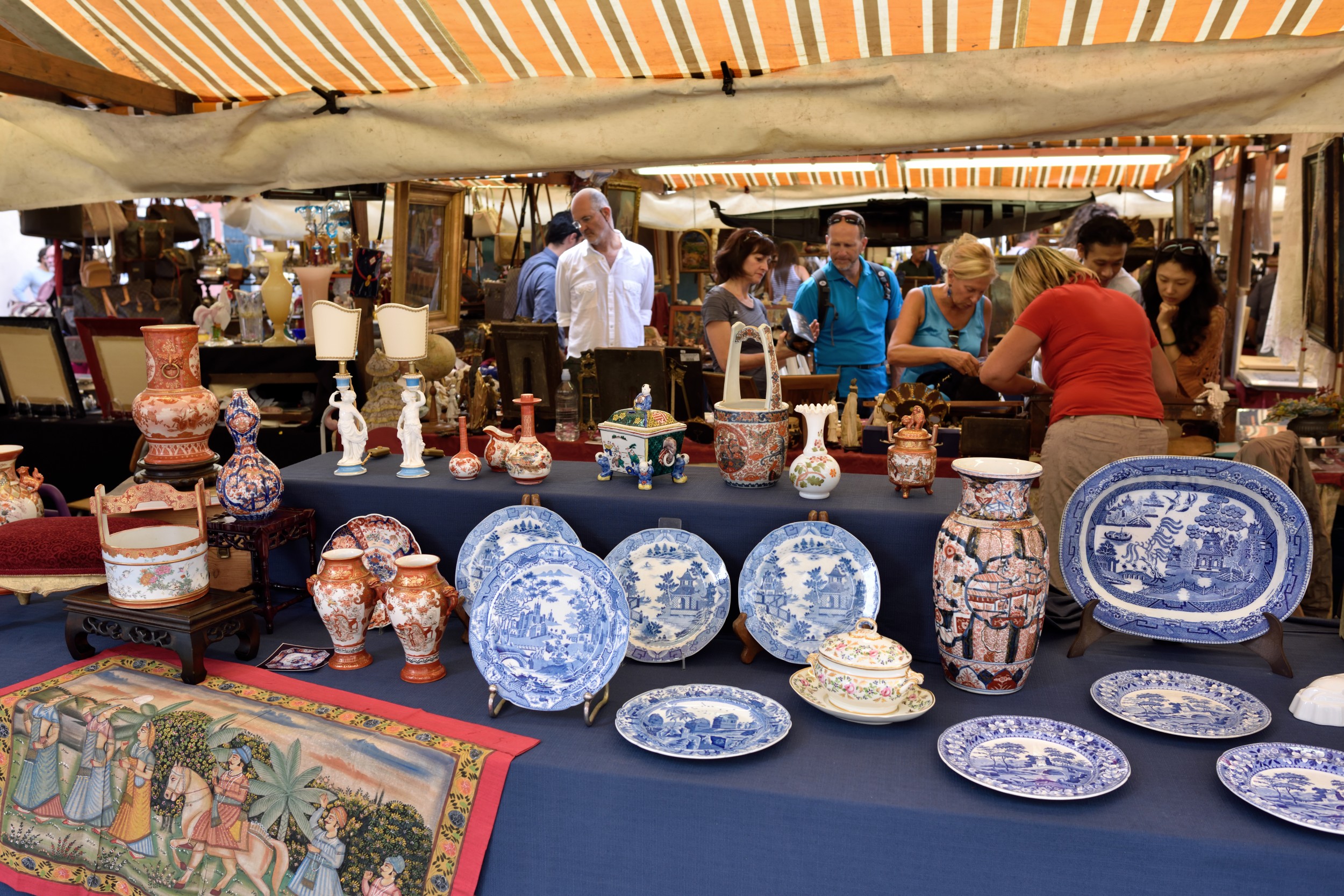 onde comprar móveis de época