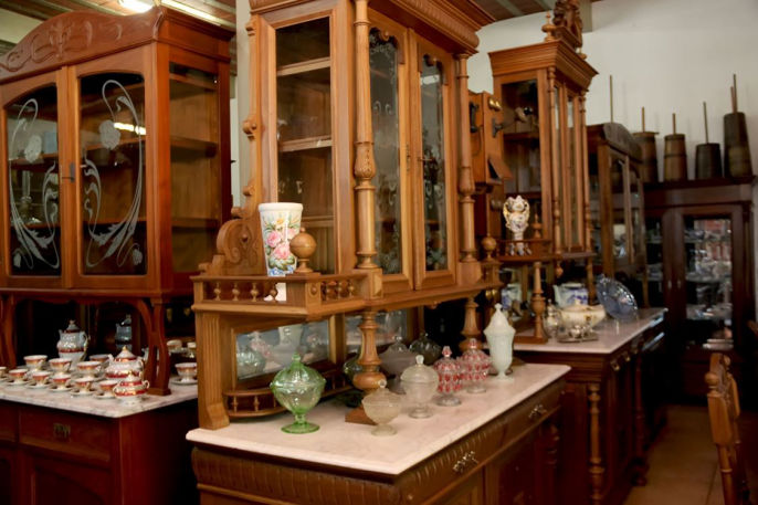 valor de móveis antigos