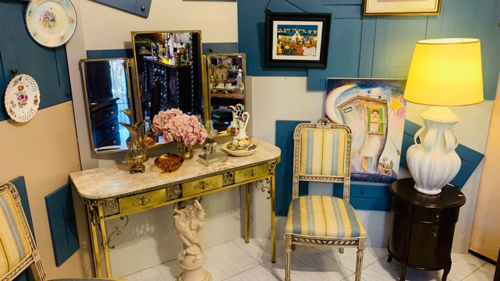 moveis de antiquario