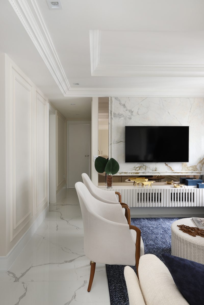 como usar boiserie em sala de estar