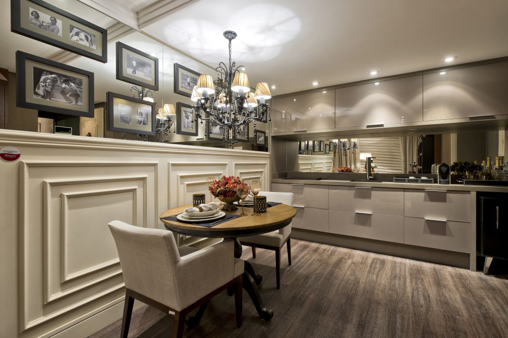 moveis que combinam com boiserie