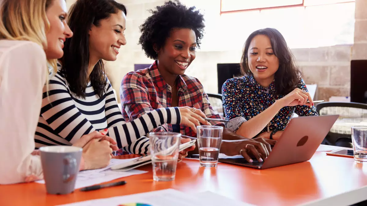 Como as Listas da Forbes Impulsionam o Reconhecimento de Mulheres Líderes