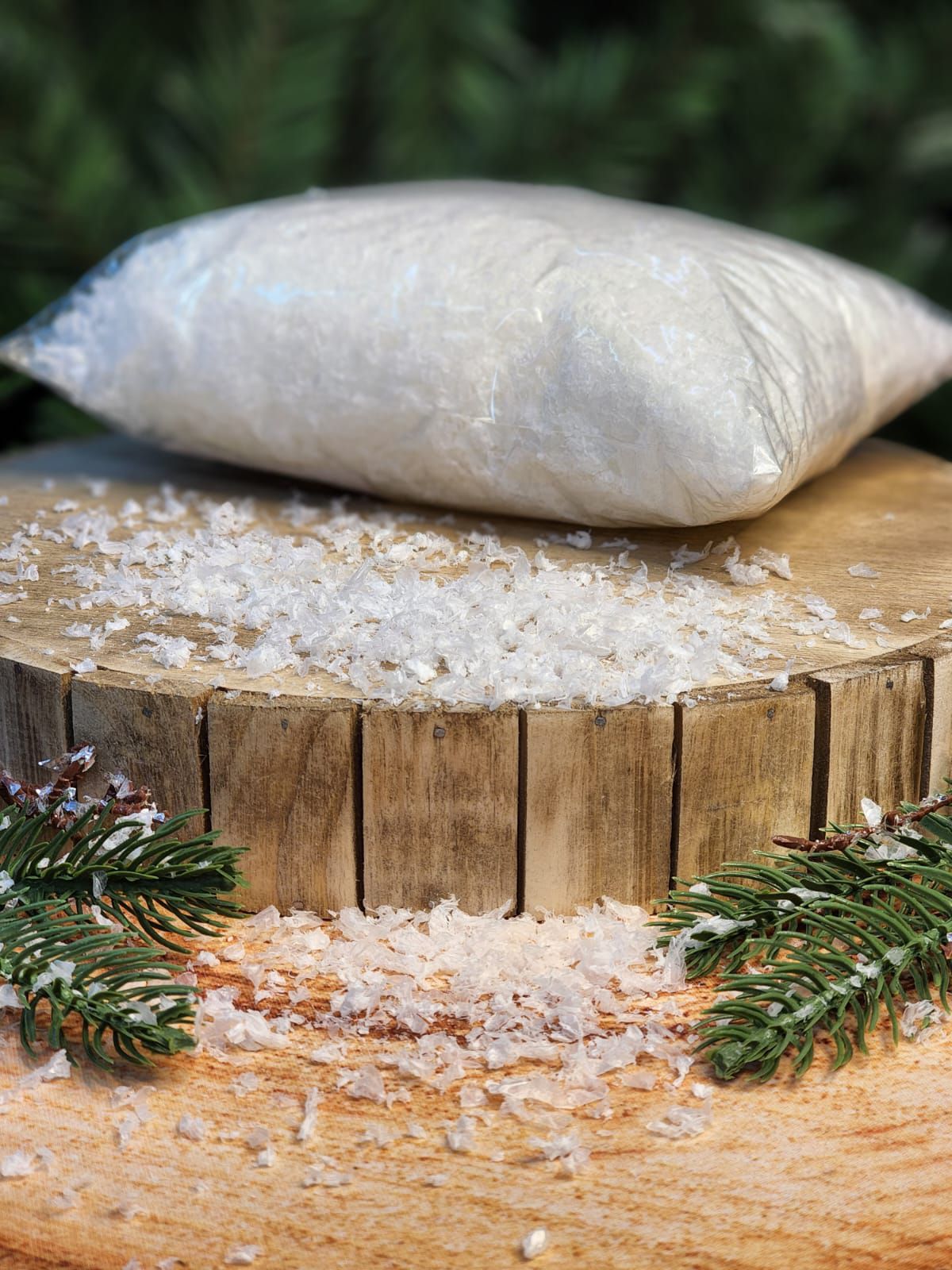 Guia completo: Como decorar sua árvore de Natal com neve artificial sem sujeira