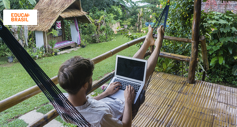 Itália e Estônia: Destinos Populares para Nômades Digitais