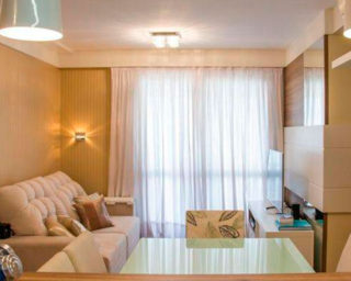 A importância dos espelhos na decoração de salas pequenas