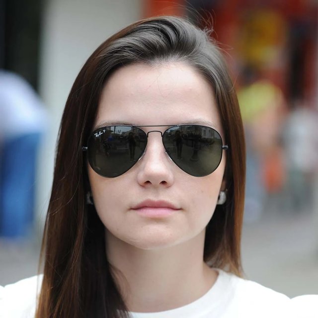 Como combinar óculos aviador com seu look