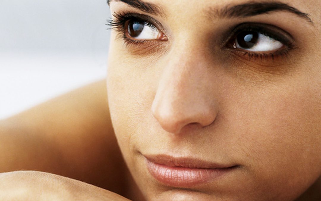 Top 5 Ativos Cosméticos Essenciais para Combater Olheiras
