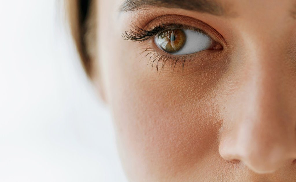 Dicas Caseiras e Prevenção: Como Reduzir Olheiras Naturalmente