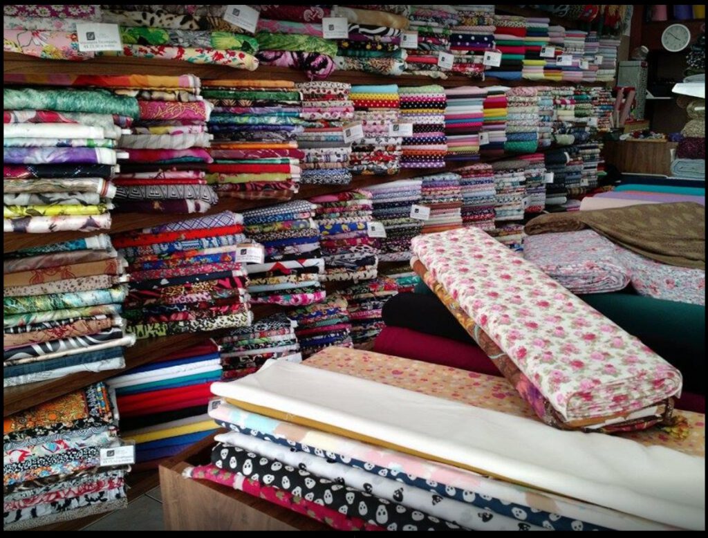 Guia Completo de Tecidos para Moda: Do Básico ao Luxo