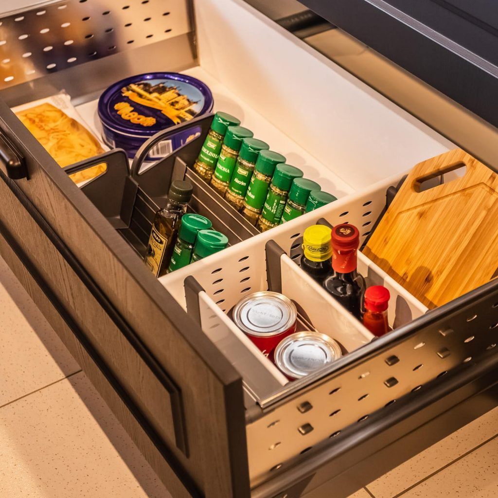 organizacao de cozinha com papelaria