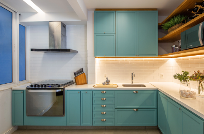 5 ideias de títulos:
1. Transforme sua Cozinha: Dicas Essenciais de Organização com Tramontina
2. Cozinha Funcional: O Guia Definitivo de Armazenamento e Otimização
3. Maximizando Espaço: Como Organizar sua Bancada e Armários de Cozinha
4. A Revolução da Cuba: Acessórios Inteligentes para Preparo e Limpeza
5. Durabilidade e Estilo: Cuidados Essenciais para seus Utensílios de Cozinha Tramontina