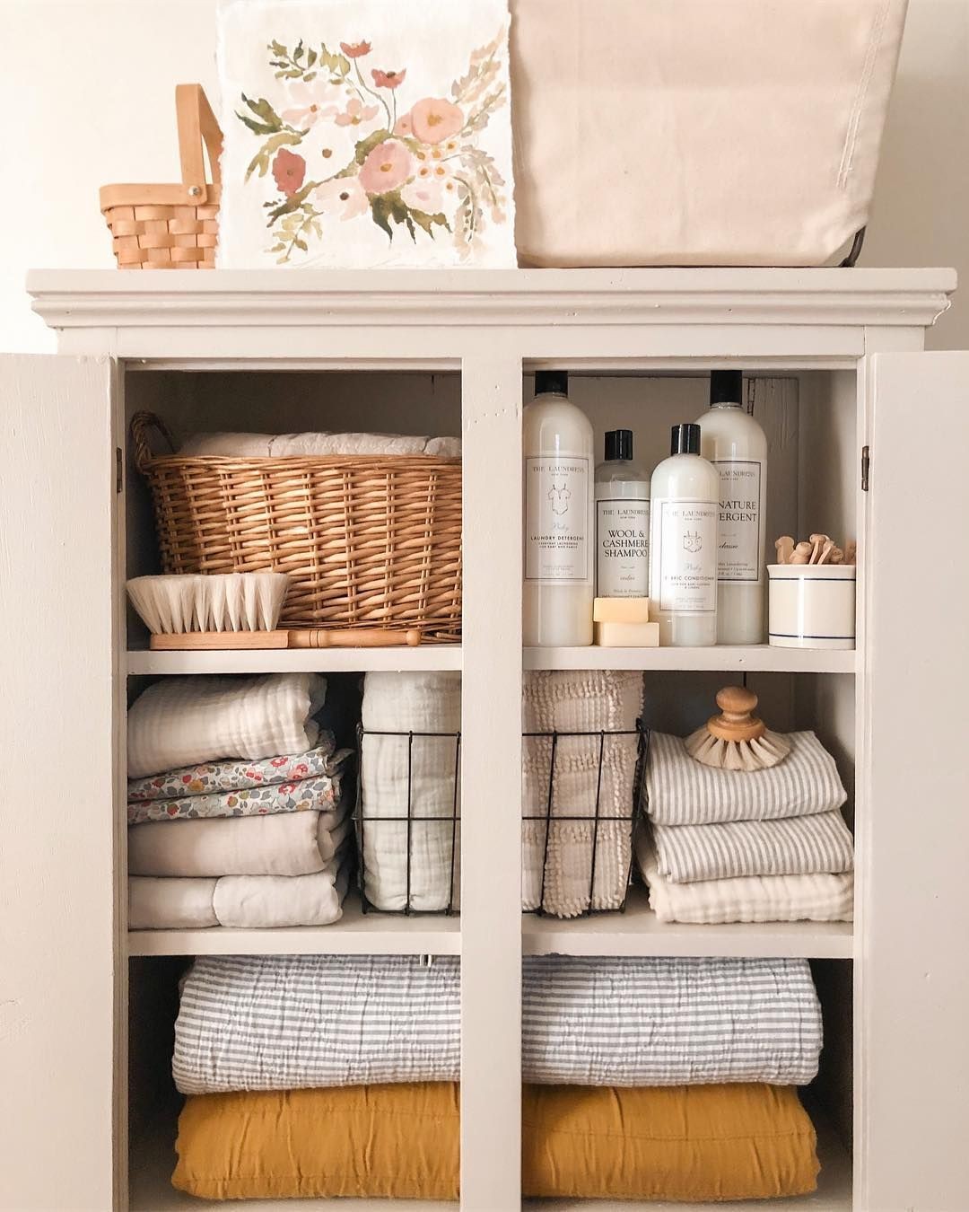 Lavanderia Pequena: Soluções Criativas com Móveis Planejados