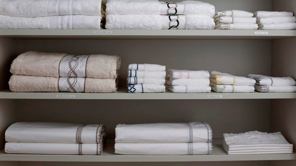 organizacao de toalhas dobradas