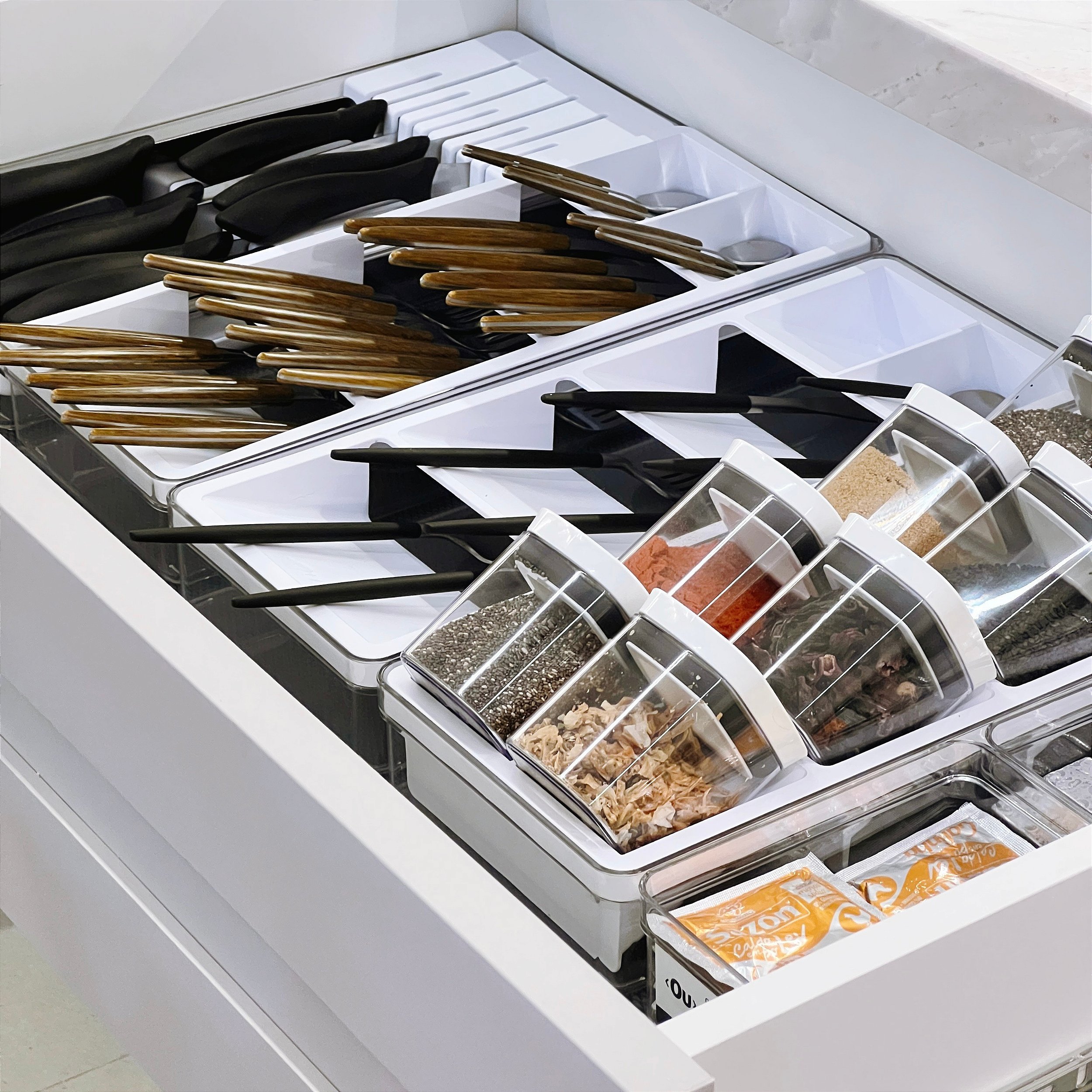 como organizar gaveta de talheres