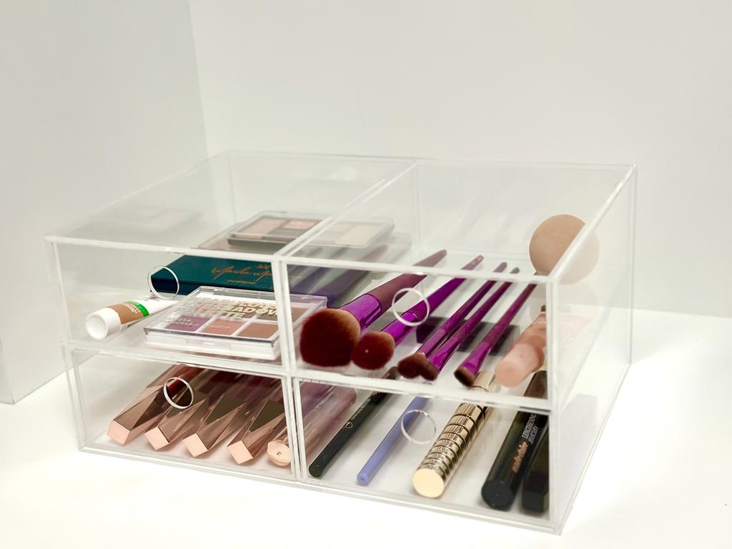 Maletas de Maquiagem Profissionais: Modelos com LED, Divisórias Ajustáveis e Marcas Recomendadas