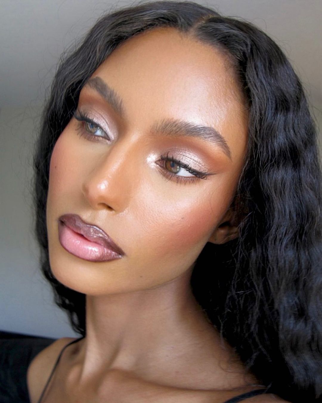 Guia Completo: Contorno em Bastão vs. Líquido vs. Pó