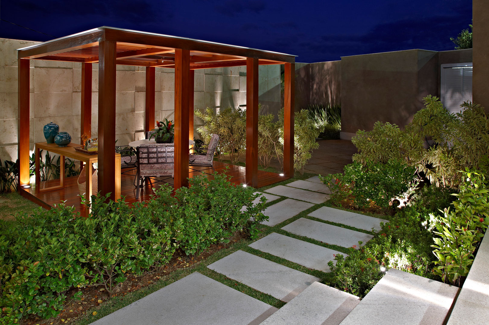 melhores plantas para áreas escuras da casa