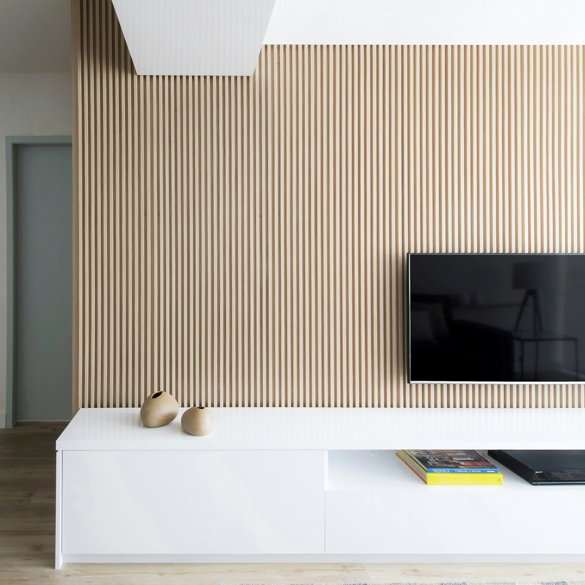 parede ripada na sala