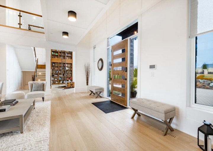 5 Tipos de Escadas Ideais para Pé Direito Duplo