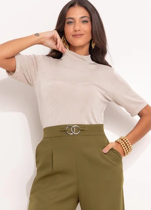 Desvendando o Estilo: Como Combinar Peças Curingas para Todas as Ocasiões