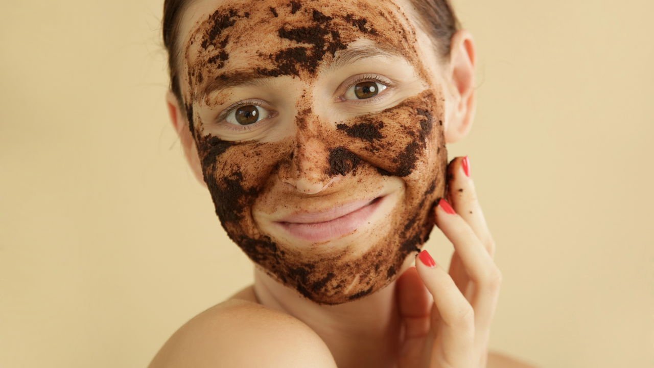 como fazer peeling caseiro para clarear a pele