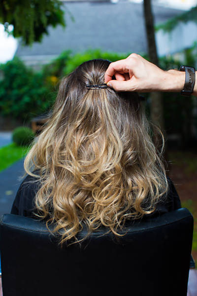 Penteado torcido: passo a passo rápido e elegante