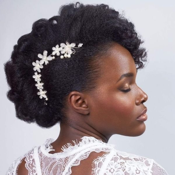 Como Escolher o Acessório Perfeito para seu Penteado Crespo