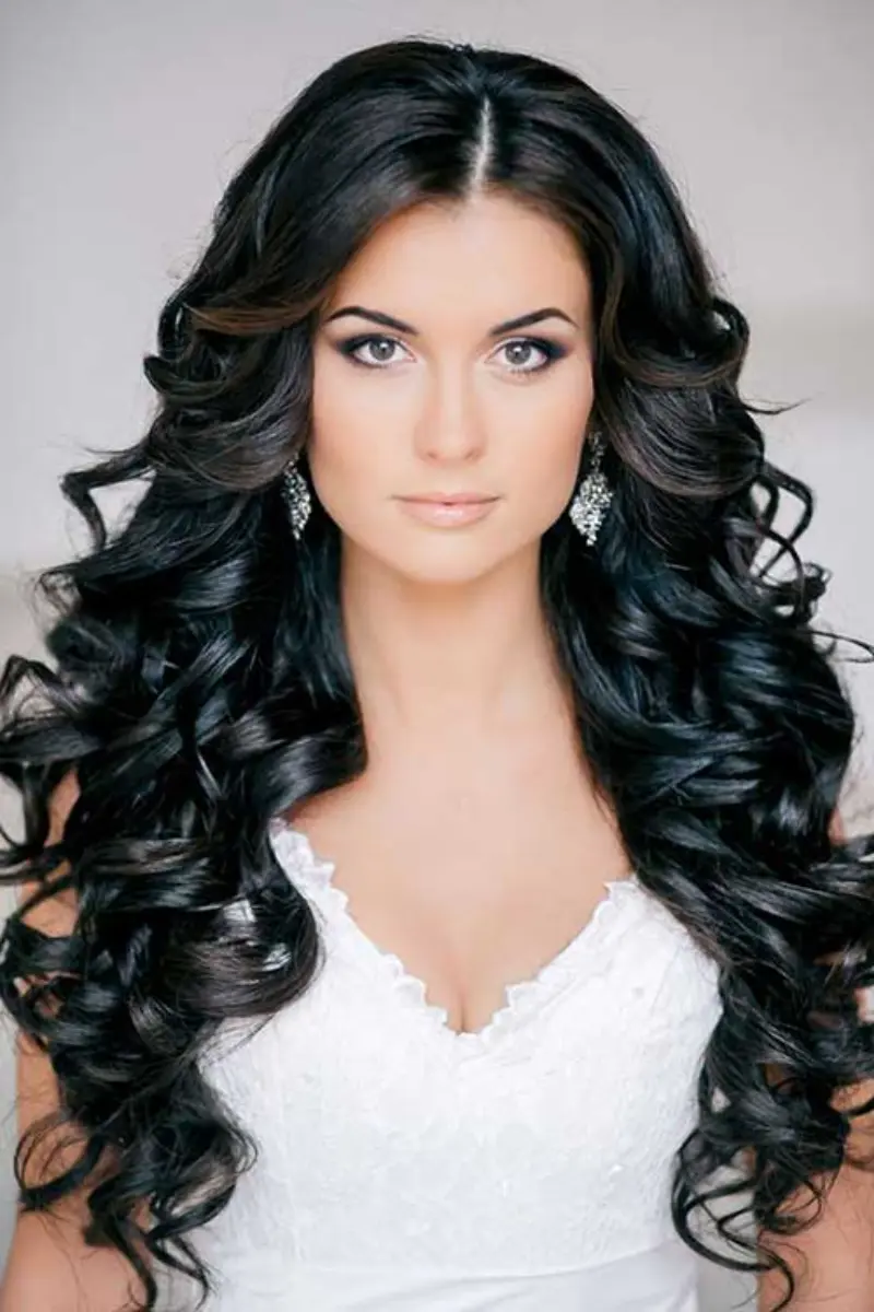 Penteados para casamentos ao ar livre: dicas e inspirações