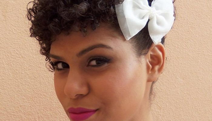 como evitar frizz em penteados afro curtos