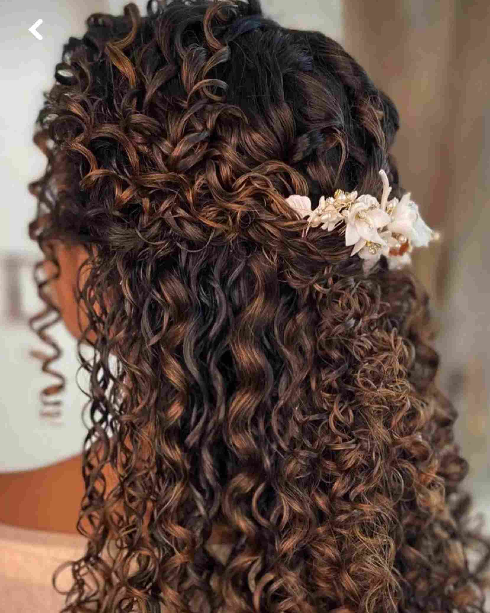 Acessórios de cabelo que são tendência para casamentos