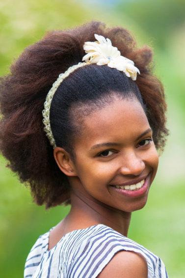 acessórios para cabelo crespo curto elegante