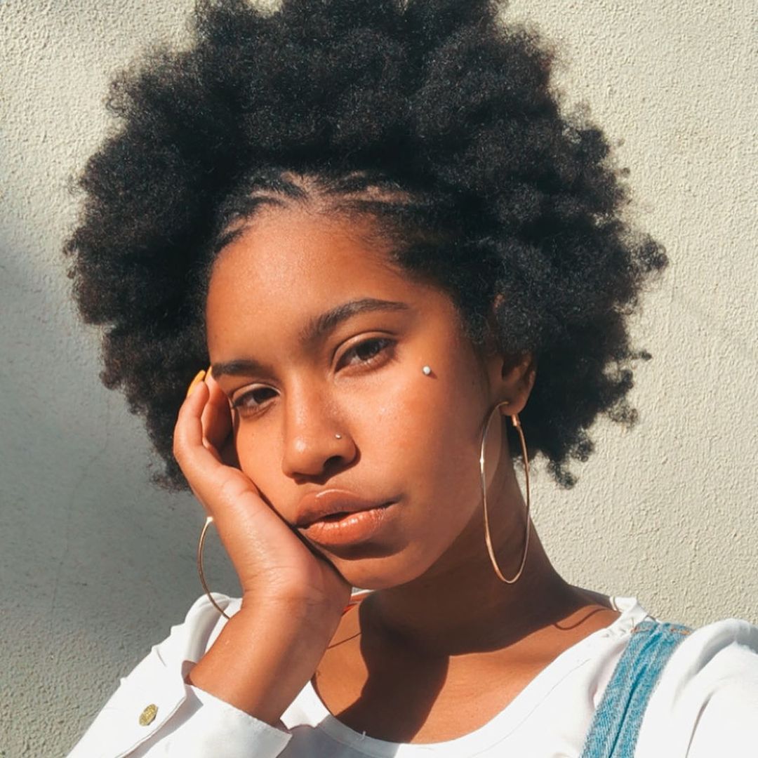 penteado cabelo crespo curto afro puff