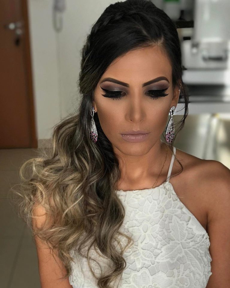 Guia Completo: Penteados para Formatura 2025/2026 por Tipo de Cabelo