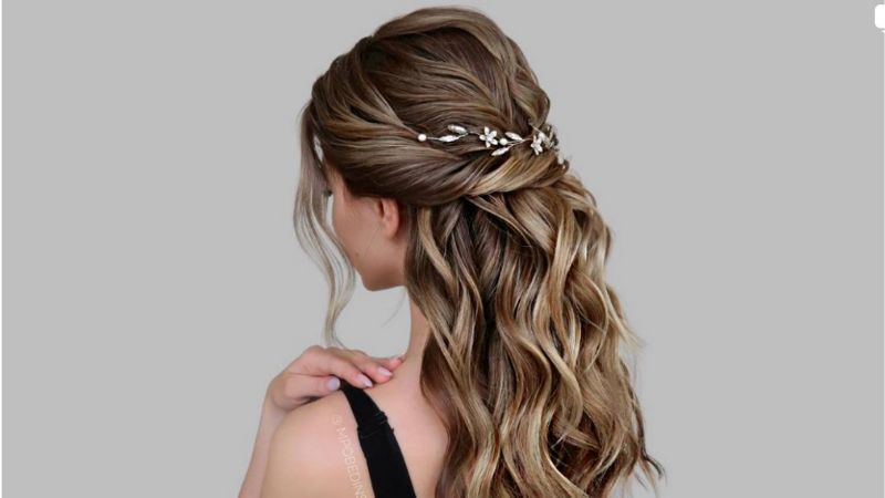 Como Escolher o Penteado de Formatura Perfeito: Dicas para Decote e Rosto